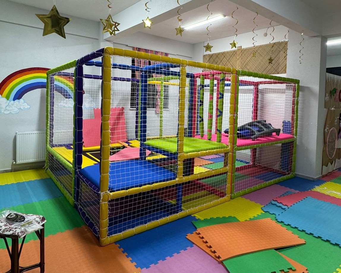 Top Havuzu ve Trambolin Seti 4x3 Oyun Alanı